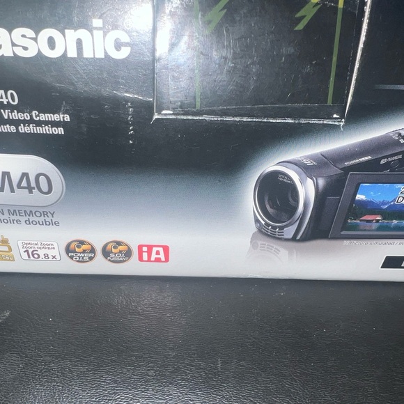 COPY - Panasonics video cam - Picture 1 of 15